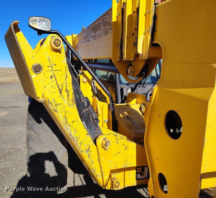 image for item DT0862 2017 JCB 514.56 telehandler