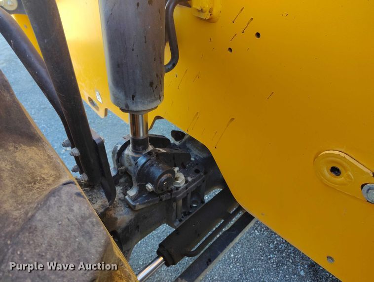 image for item DT0862 2017 JCB 514.56 telehandler