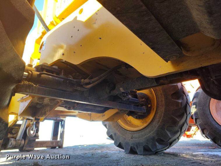 image for item DT0862 2017 JCB 514.56 telehandler