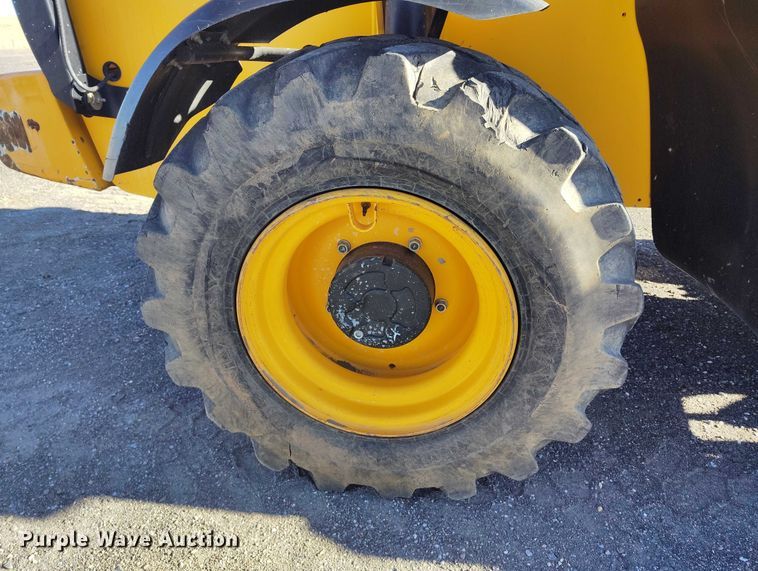 image for item DT0862 2017 JCB 514.56 telehandler