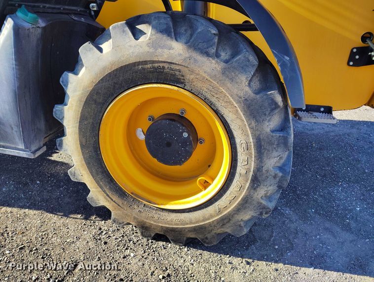 image for item DT0862 2017 JCB 514.56 telehandler