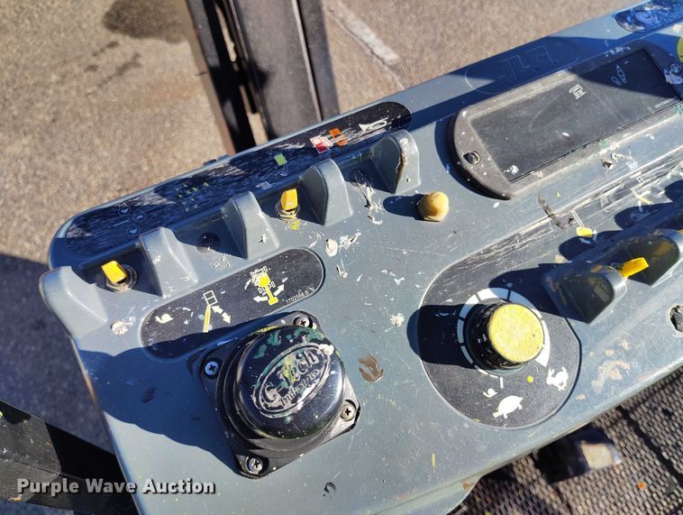 image for item DT0864 2015 JLG 450AJ boom lift