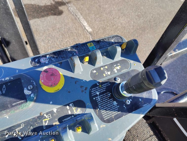 image for item DT0864 2015 JLG 450AJ boom lift