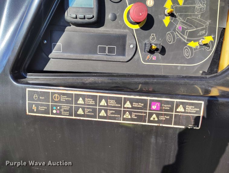 image for item DT0864 2015 JLG 450AJ boom lift