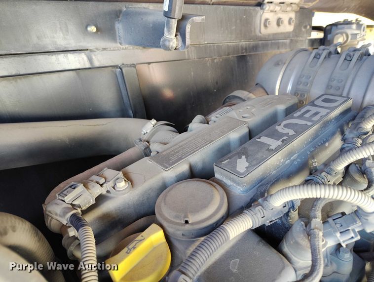 image for item DT0864 2015 JLG 450AJ boom lift