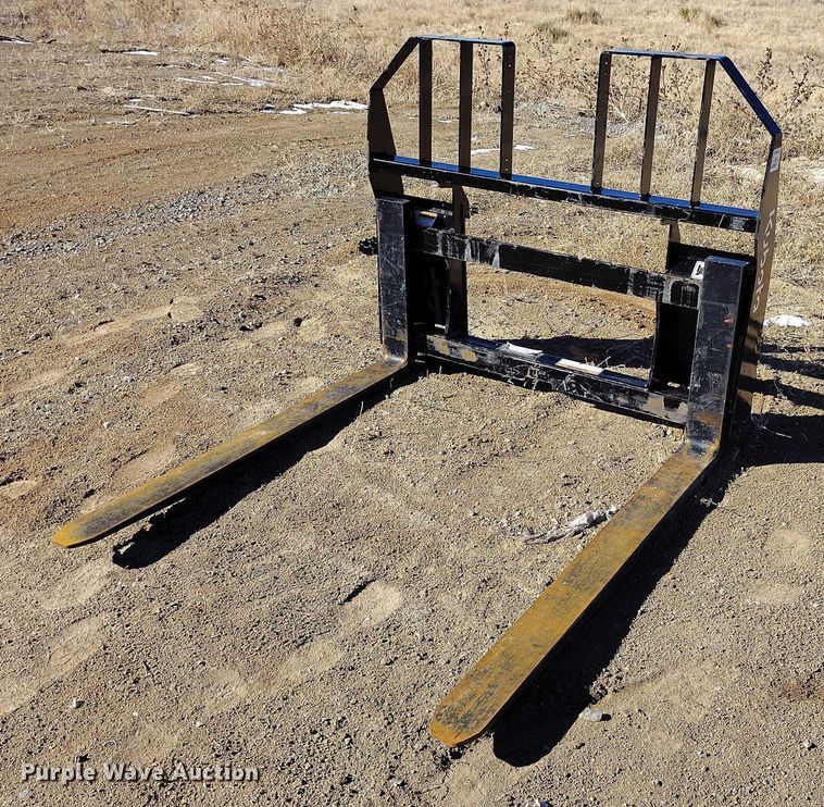 image for item DT0865 2023 Kubota MX5400HSTC MFWD tractor