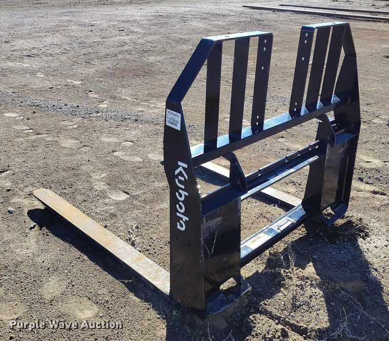 image for item DT0865 2023 Kubota MX5400HSTC MFWD tractor