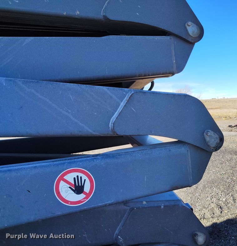 image for item DT0867 1997 SkyJack SJ8841 scissor lift