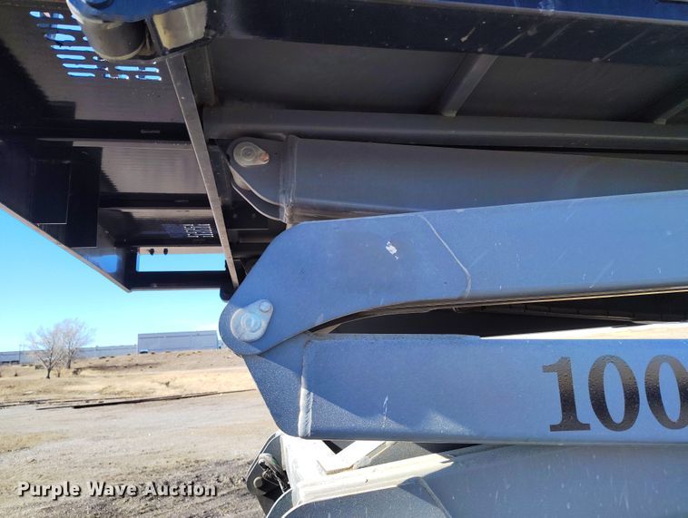 image for item DT0867 1997 SkyJack SJ8841 scissor lift