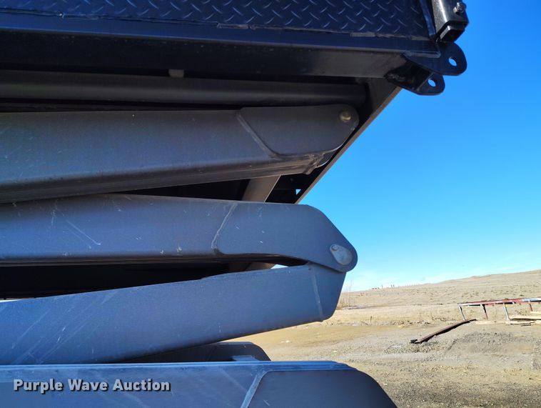 image for item DT0867 1997 SkyJack SJ8841 scissor lift