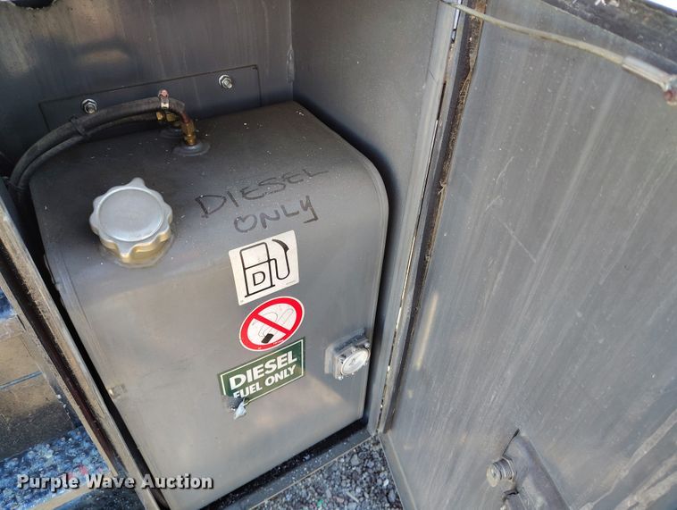 image for item DT0867 1997 SkyJack SJ8841 scissor lift