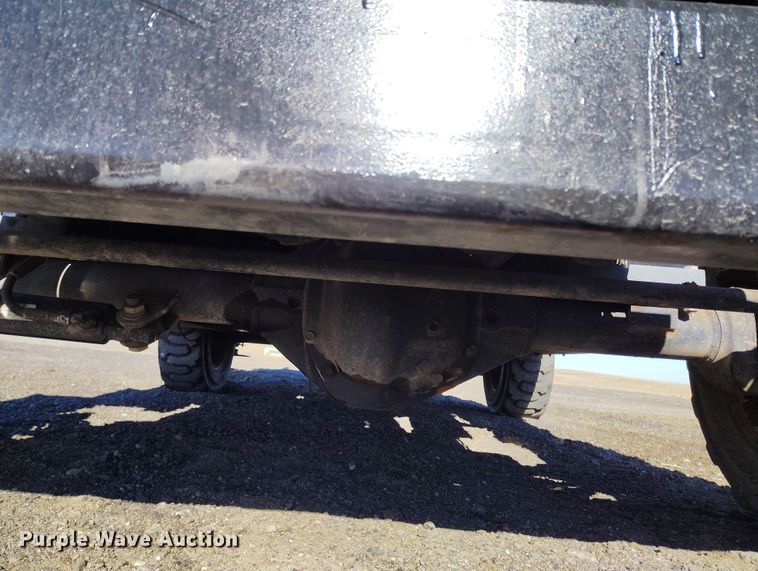 image for item DT0867 1997 SkyJack SJ8841 scissor lift