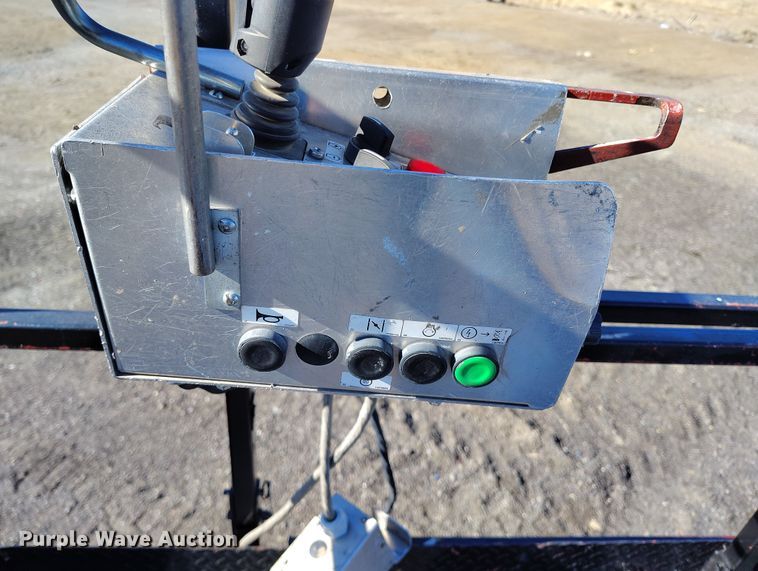 image for item DT0867 1997 SkyJack SJ8841 scissor lift