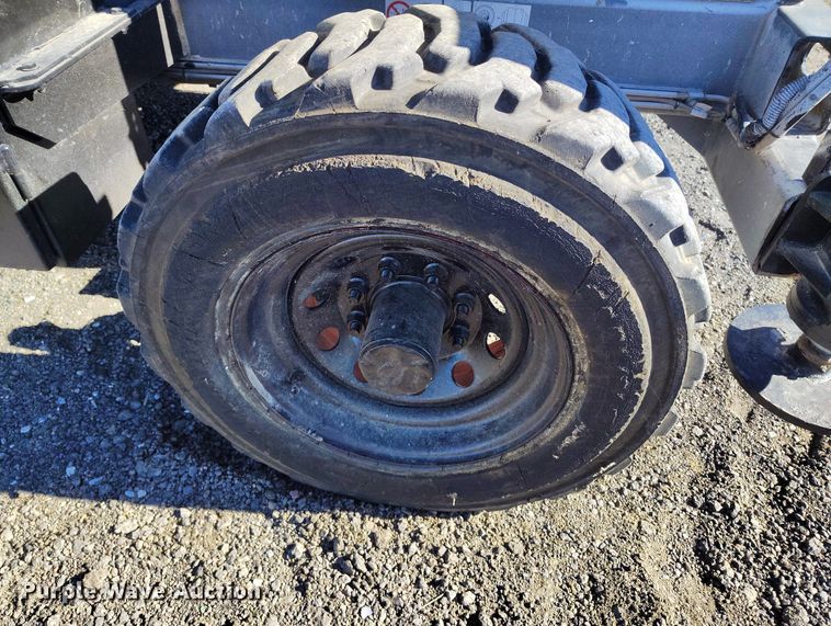 image for item DT0867 1997 SkyJack SJ8841 scissor lift