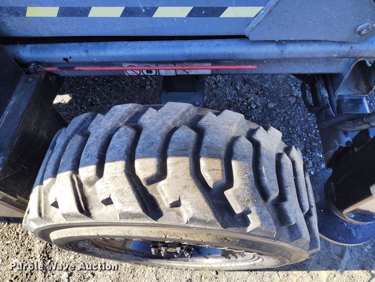 image for item DT0867 1997 SkyJack SJ8841 scissor lift