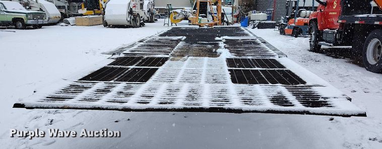 image for item DT0875 1986 Wisconsin DT20 tilt deck equipment trailer