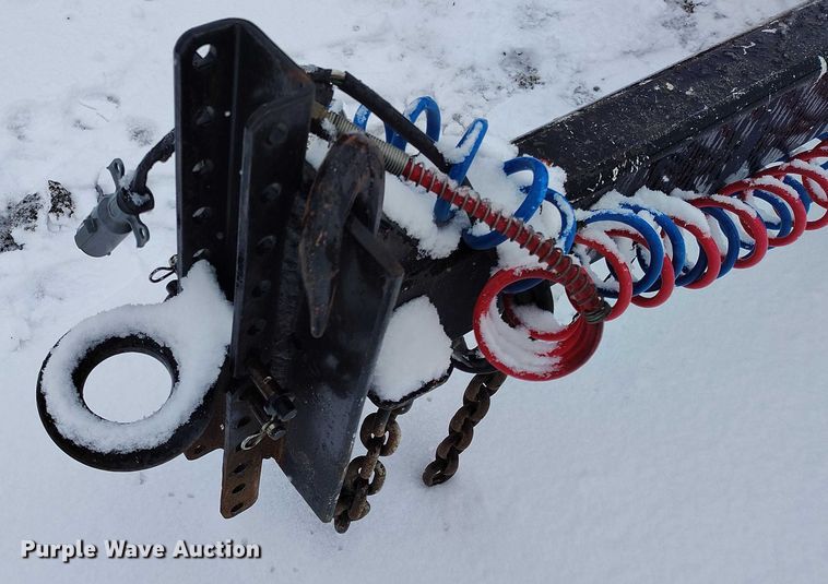 image for item DT0875 1986 Wisconsin DT20 tilt deck equipment trailer