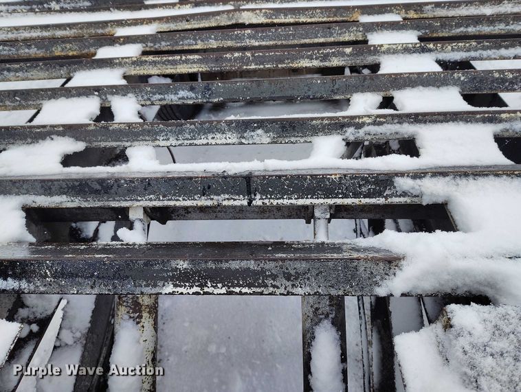 image for item DT0875 1986 Wisconsin DT20 tilt deck equipment trailer