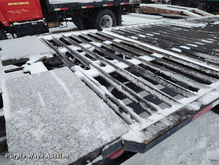 image for item DT0875 1986 Wisconsin DT20 tilt deck equipment trailer