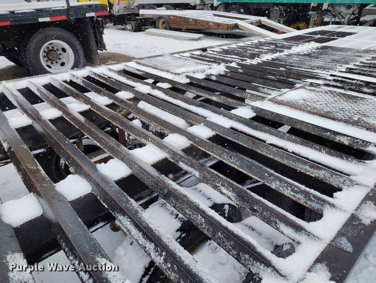 image for item DT0875 1986 Wisconsin DT20 tilt deck equipment trailer