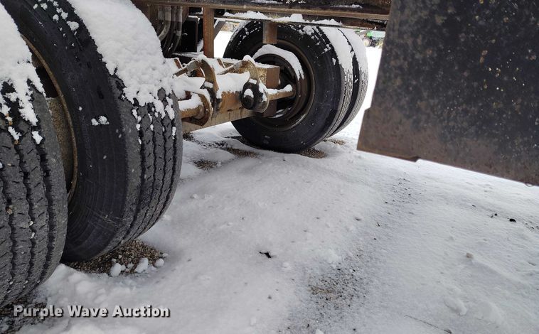 image for item DT0875 1986 Wisconsin DT20 tilt deck equipment trailer