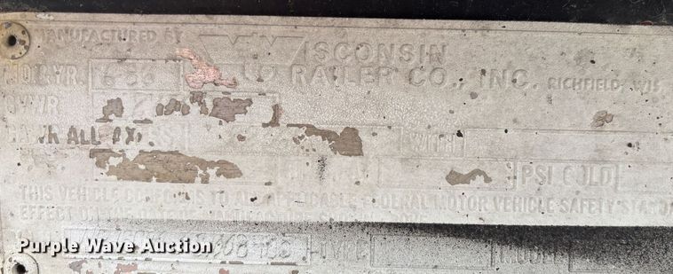 image for item DT0875 1986 Wisconsin DT20 tilt deck equipment trailer