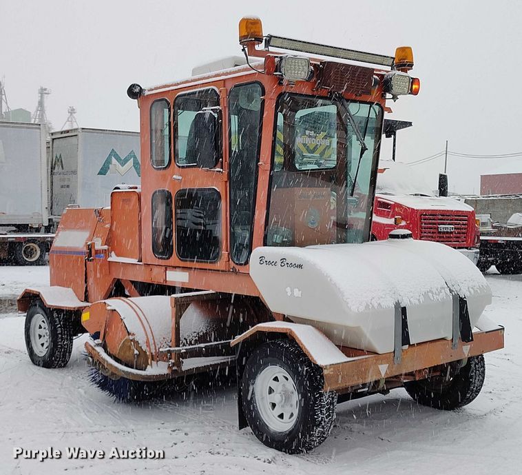 image for item DT0878 Broce RJ350 broom