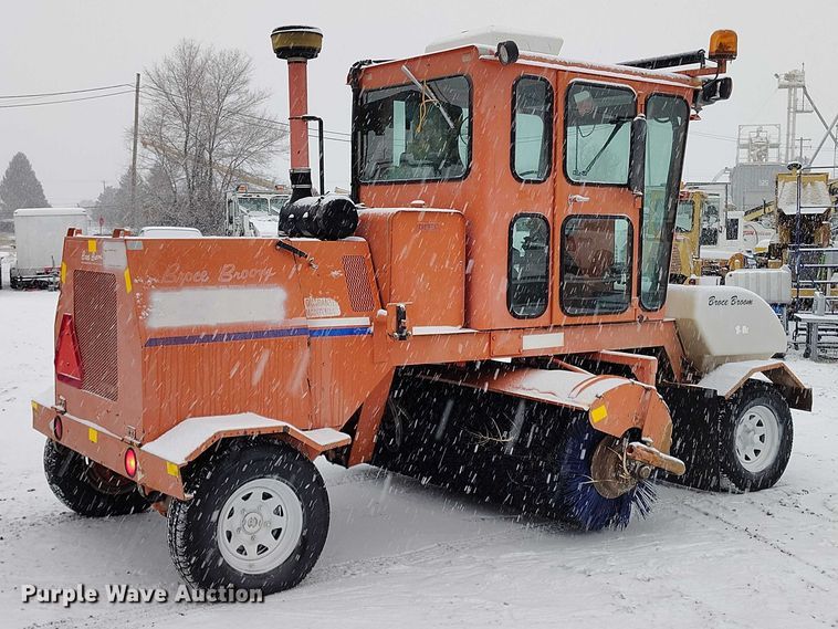 image for item DT0878 Broce RJ350 broom