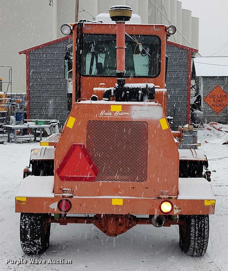 image for item DT0878 Broce RJ350 broom