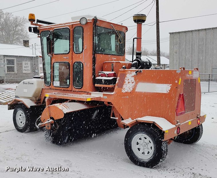 image for item DT0878 Broce RJ350 broom