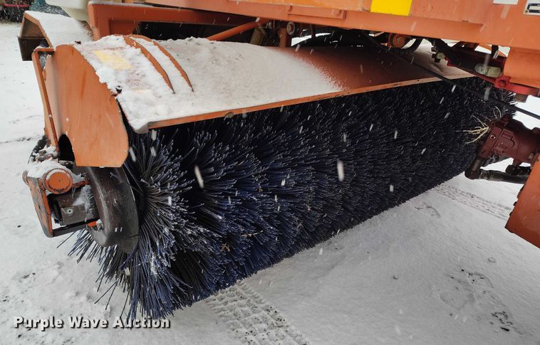 image for item DT0878 Broce RJ350 broom