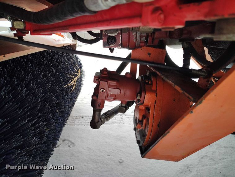 image for item DT0878 Broce RJ350 broom