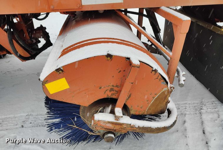 image for item DT0878 Broce RJ350 broom