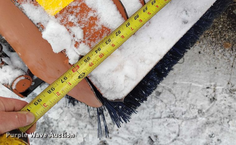 image for item DT0878 Broce RJ350 broom