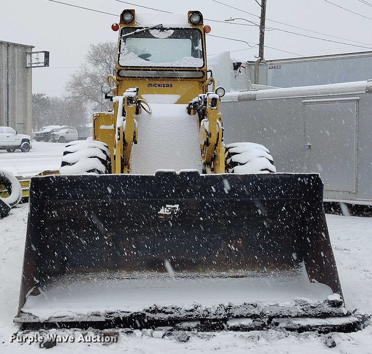image for item DT0879 Michigan 75B wheel loader