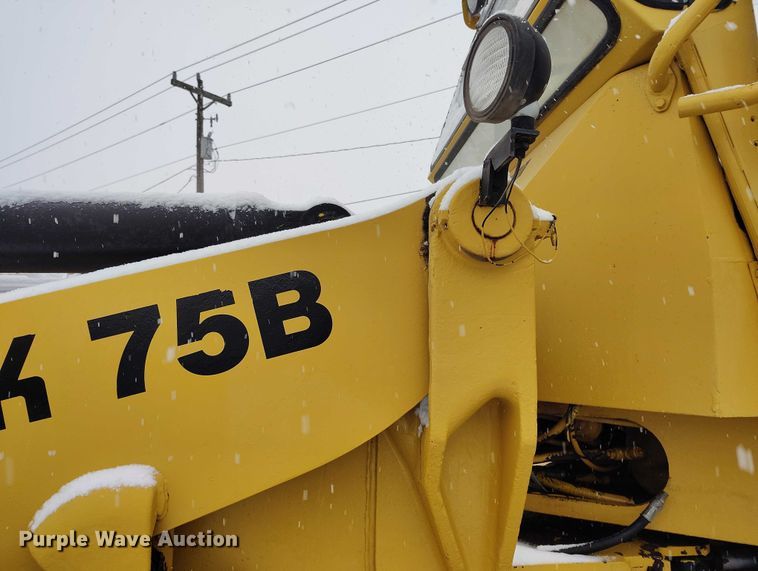 image for item DT0879 Michigan 75B wheel loader