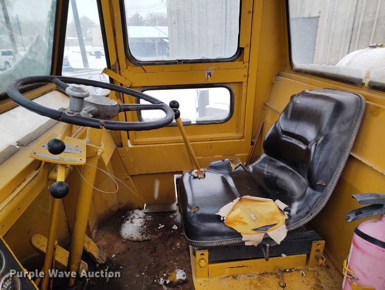 image for item DT0879 Michigan 75B wheel loader