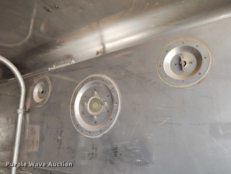 image for item DT0938 Portable restroom