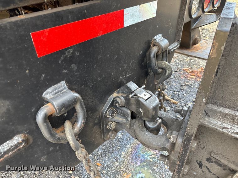 image for item DU0257 2000 Peterbilt 378 grapple crane truck