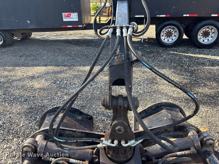 image for item DU0257 2000 Peterbilt 378 grapple crane truck