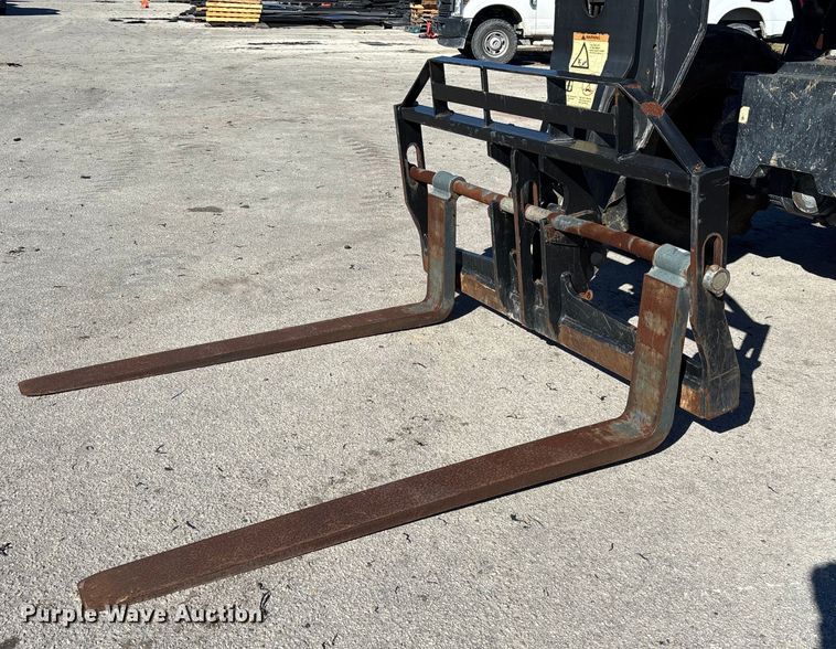 image for item DU0375 2017 JPG G15-44A telehandler