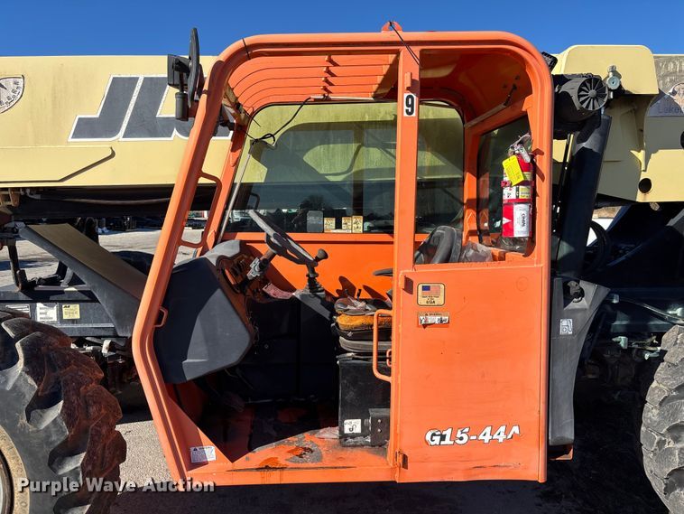 image for item DU0375 2017 JPG G15-44A telehandler