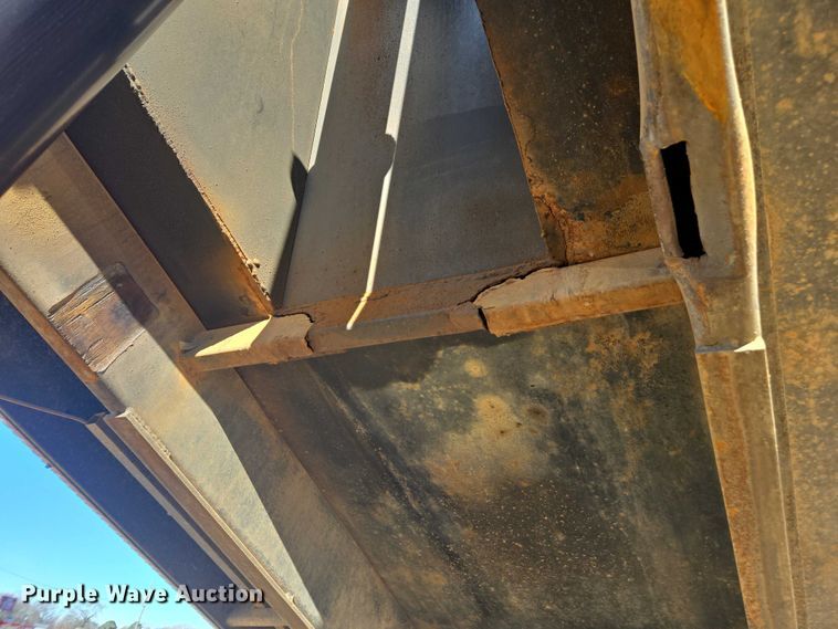 image for item DU2695 2015 Kenworth T800 dump truck