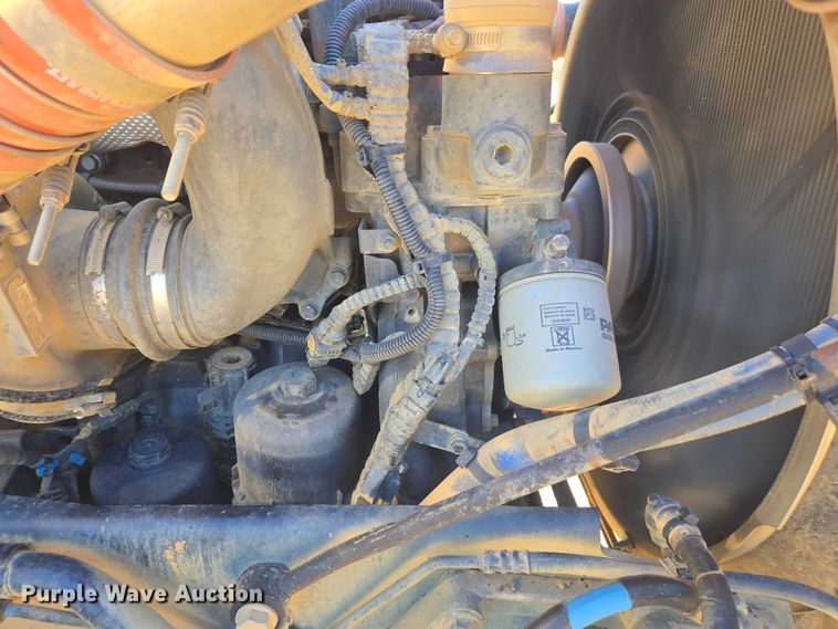 image for item DU2695 2015 Kenworth T800 dump truck