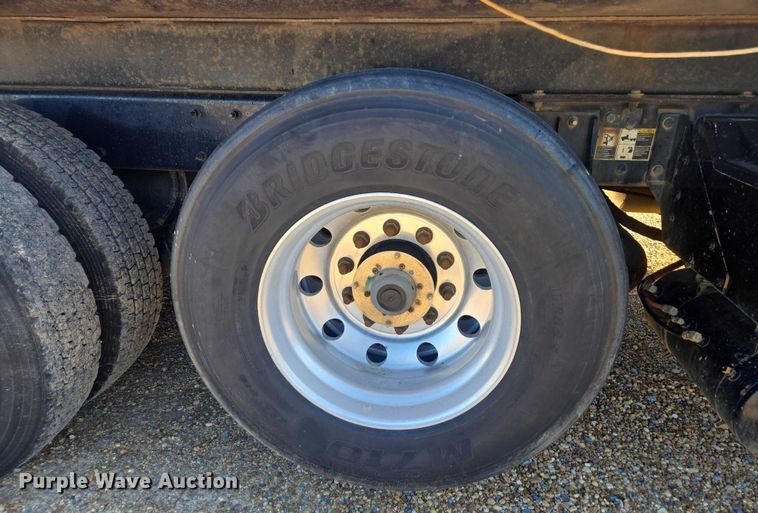 image for item DU2695 2015 Kenworth T800 dump truck