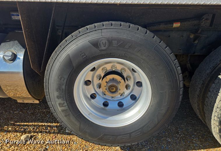 image for item DU2695 2015 Kenworth T800 dump truck