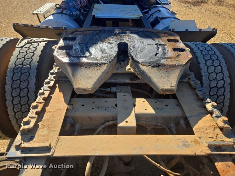 image for item DU2696 2014 International Prostar+ 122 semi truck