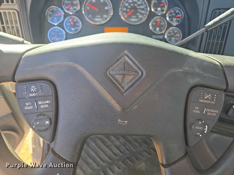 image for item DU2696 2014 International Prostar+ 122 semi truck