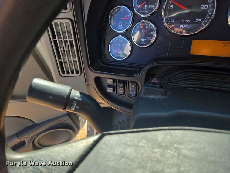 image for item DU2696 2014 International Prostar+ 122 semi truck