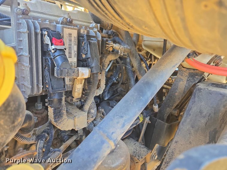 image for item DU2696 2014 International Prostar+ 122 semi truck